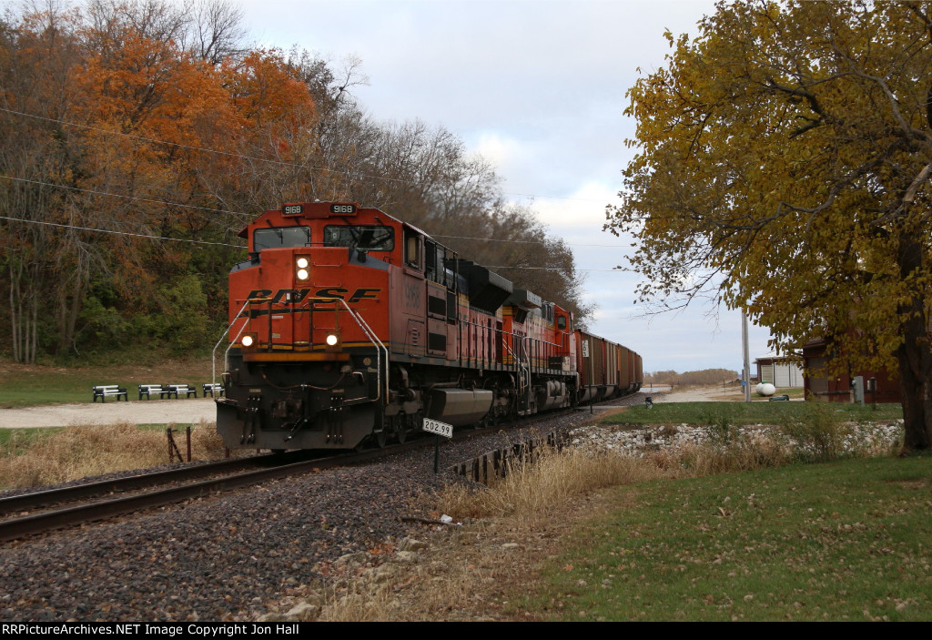 BNSF 9168 rolls over a small bridge over Penitentiary Creek